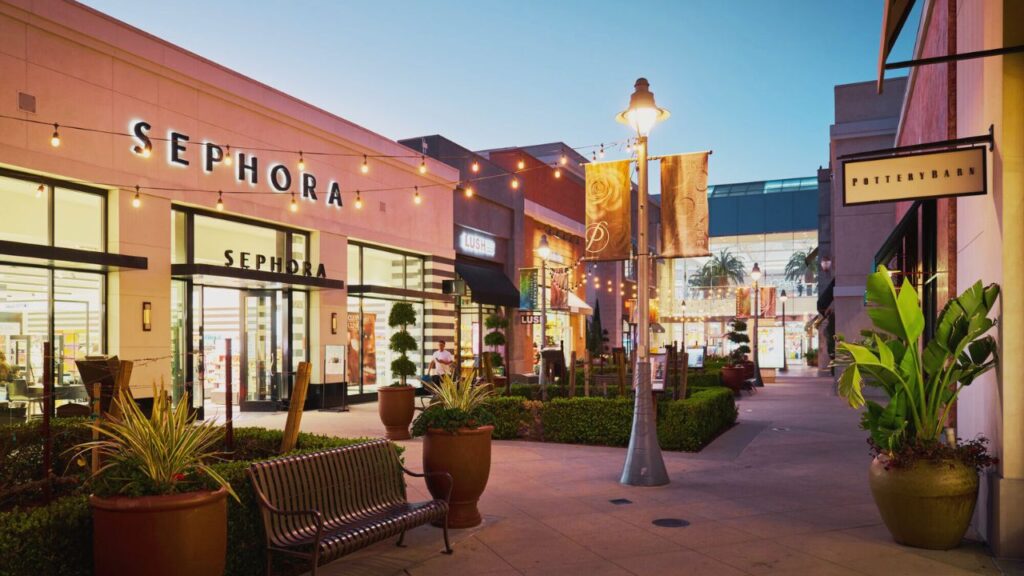 Local shopping plaza in Temecula, California with casual dining and retail options, limited upscale variety."