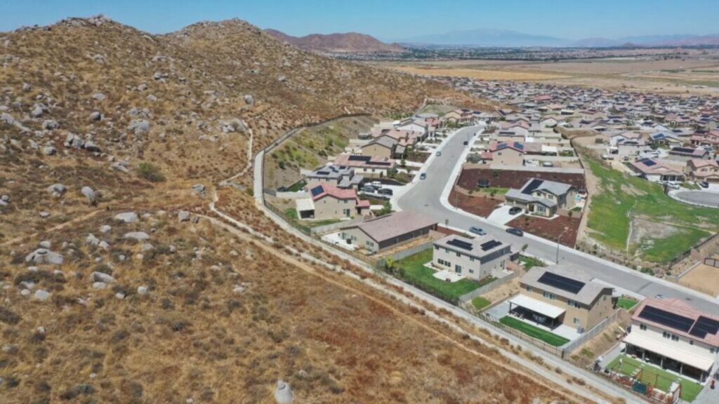 Winchester homes near open spaces in Southern California, highlighting local fire insurance considerations.