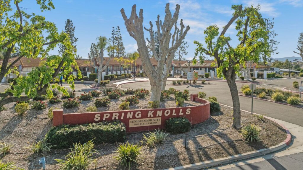 Golf Knolls 55 plus manufactured home community in Murrieta California with pool and clubhouse amenities