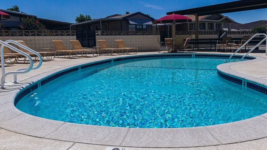 Bel Air Estates Menifee manufactured home park with clubhouse, pool, and senior amenities