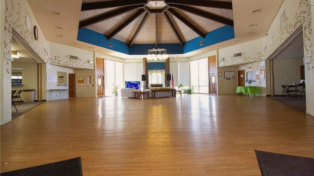 Hillside Mobile Home Estates Menifee gated 55 plus community with clubhouse, fitness space, and pool