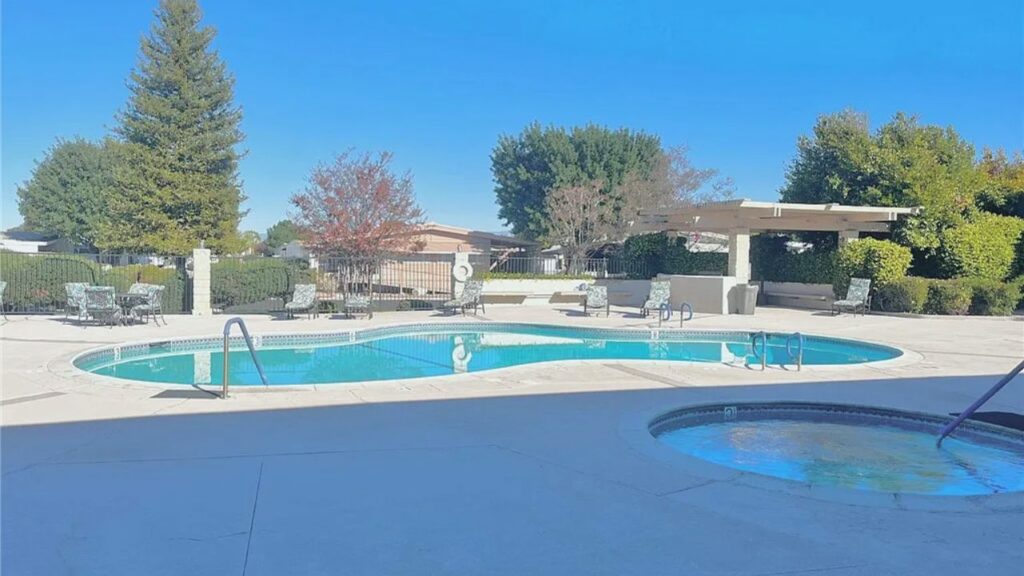 Sun City Mobile Home Estates Menifee gated senior community with clubhouse, pool, and spa
