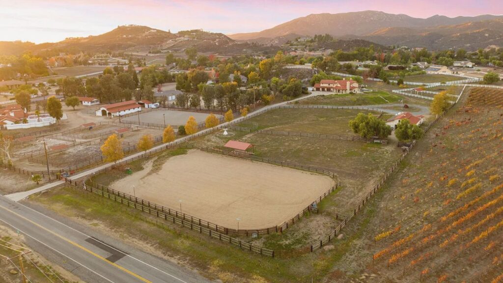  Murrieta homes near open hillside areas in Southern California.